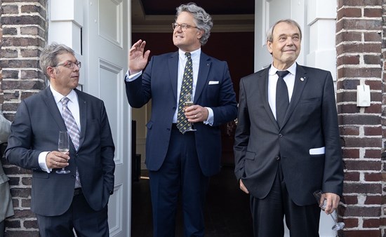 Der Schlossherr mit den Präsidenten